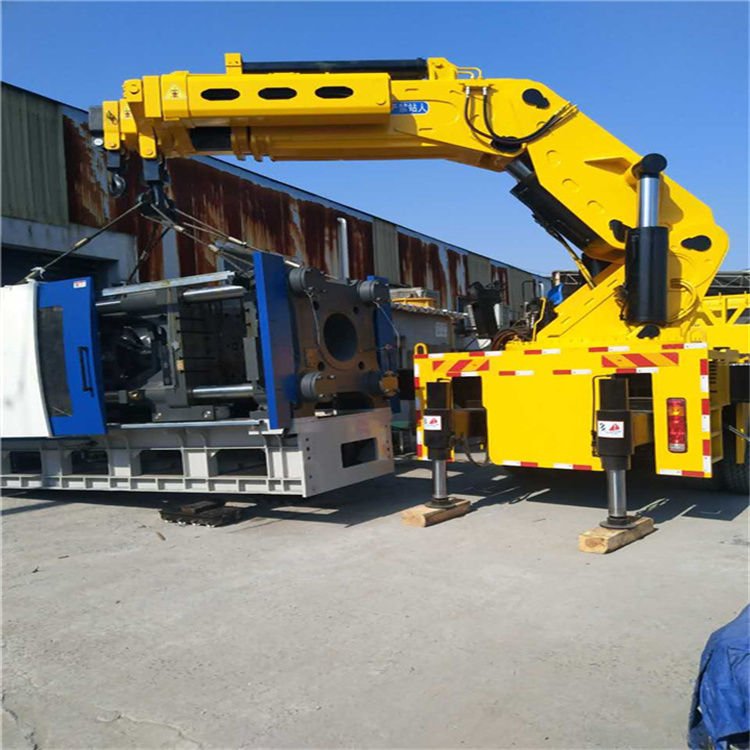 颍上县 大吨位折臂吊出租费用解析：一小时租赁多少钱